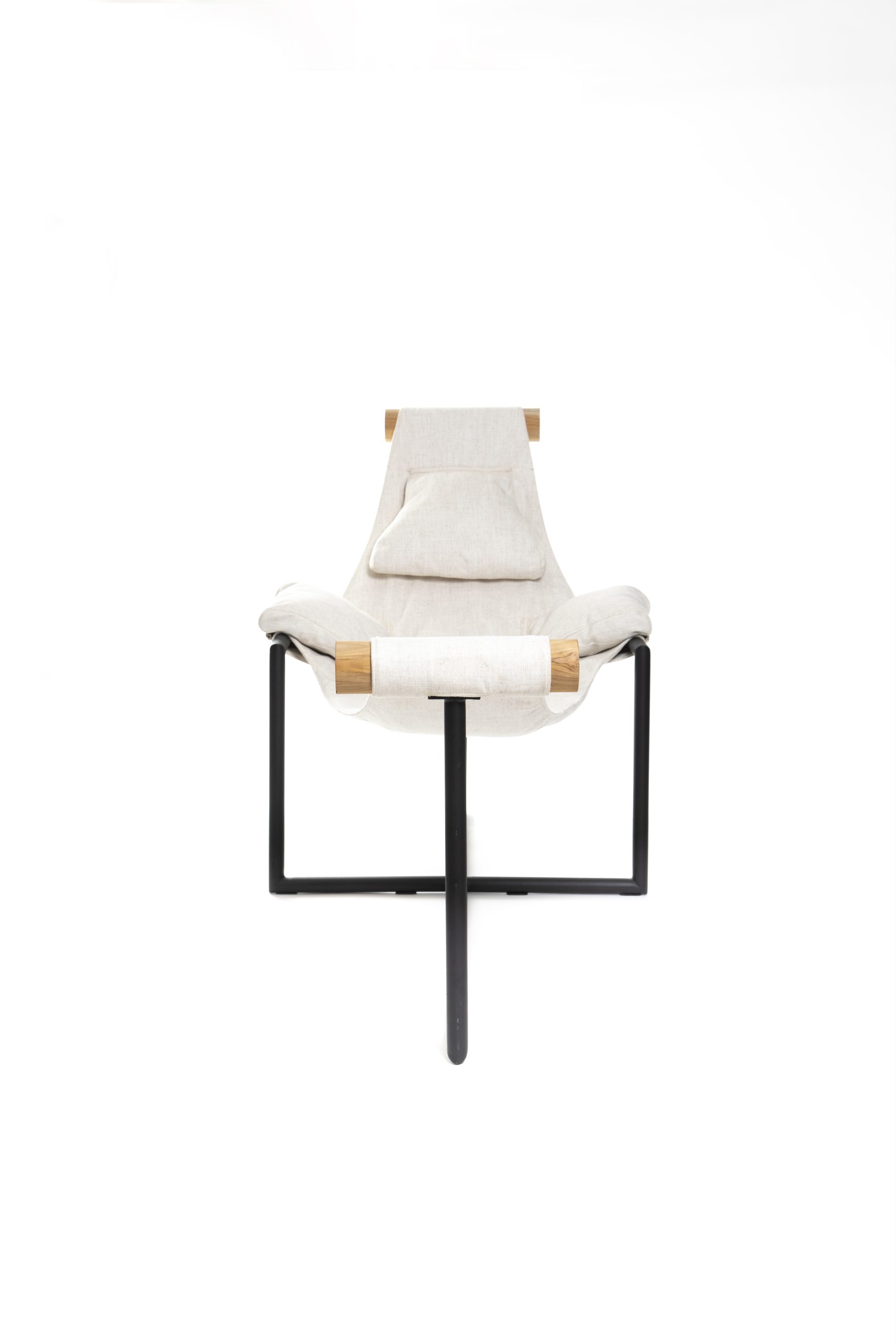 Chaise Mucuripe em tecido claro